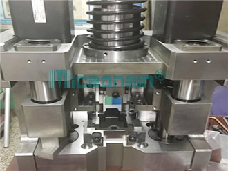 Mold for making car balance bar